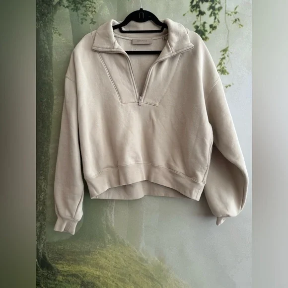 Essentials 1/4 zip - Picture 1 of 1